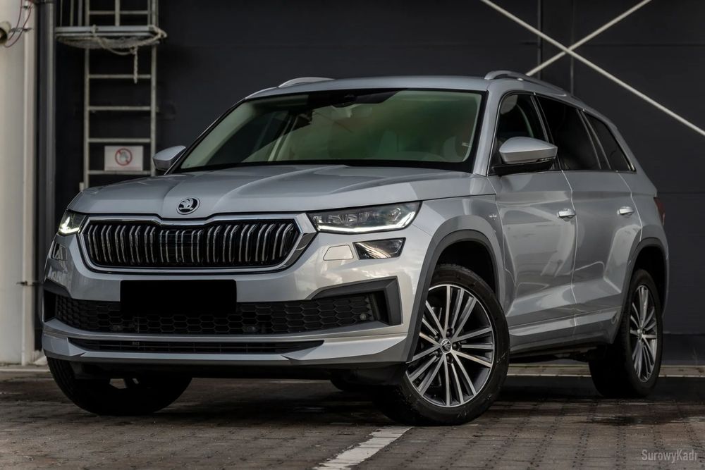 Skoda Kodiaq VAT23 / 7 miejsc / Salon Polska / ASO / 360 / Canton / DCC