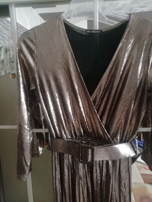 Efektowna i piękna  suknia