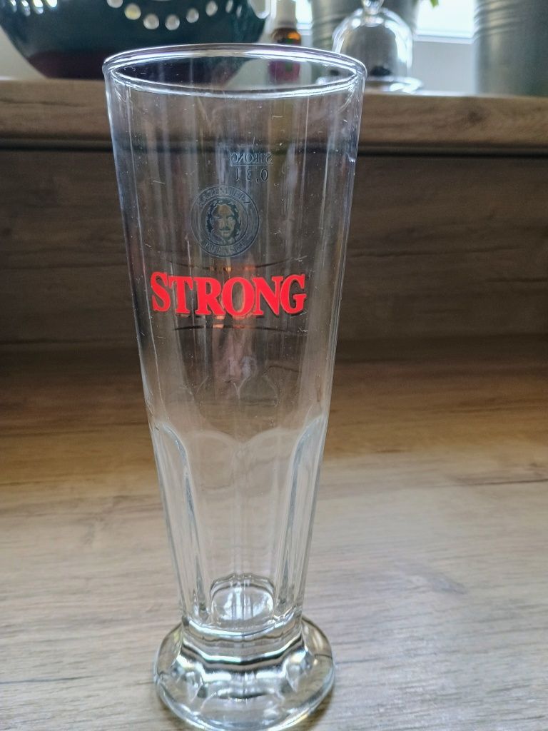 Kufel Warka Strong,grube szkło