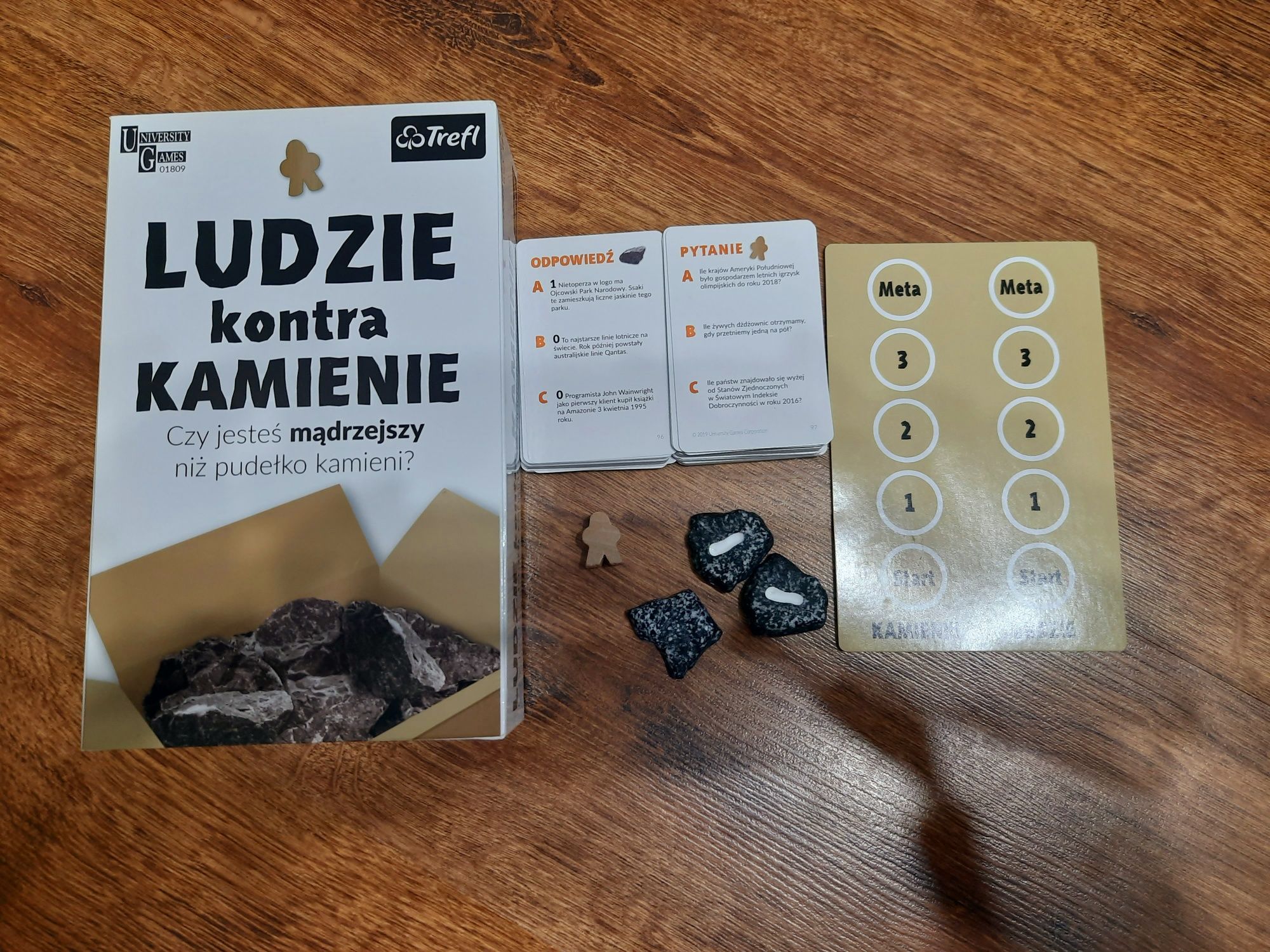 Gra planszowa "Ludzie kontra kamienie"