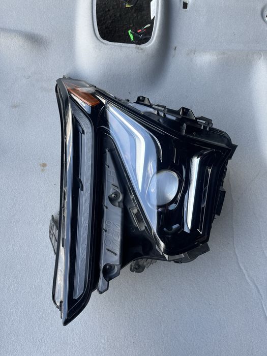 Chevrolet Bolt ev 22-23 рік фара передня 42828519 42828518