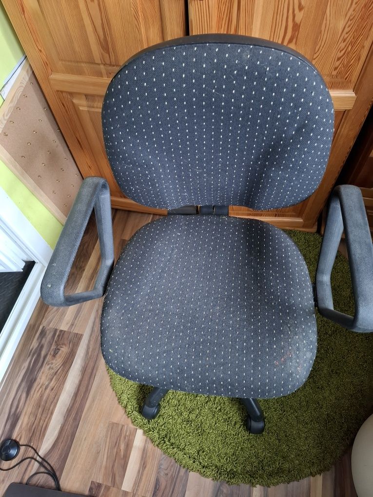 Krzesło biurowe obrotowe