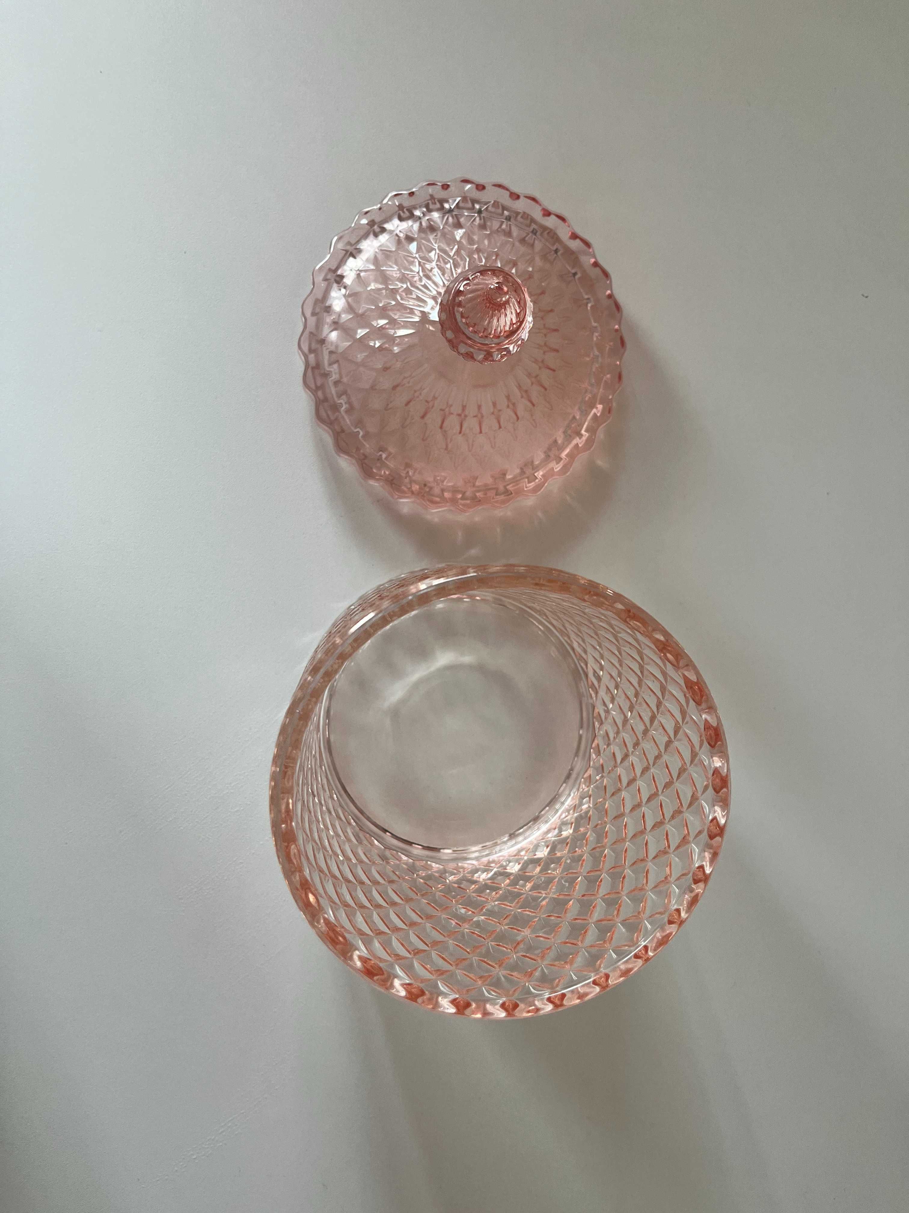 Elegancki pojemnik na cukierki - bombonierka