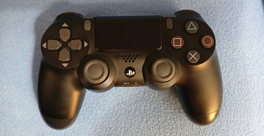 Ps4 Slim 1 TB com comando c/oferta base
