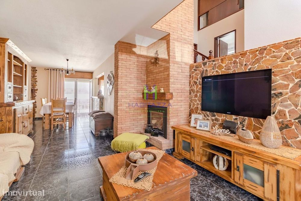 Moradia T4 à venda no Chinicato - Lagos