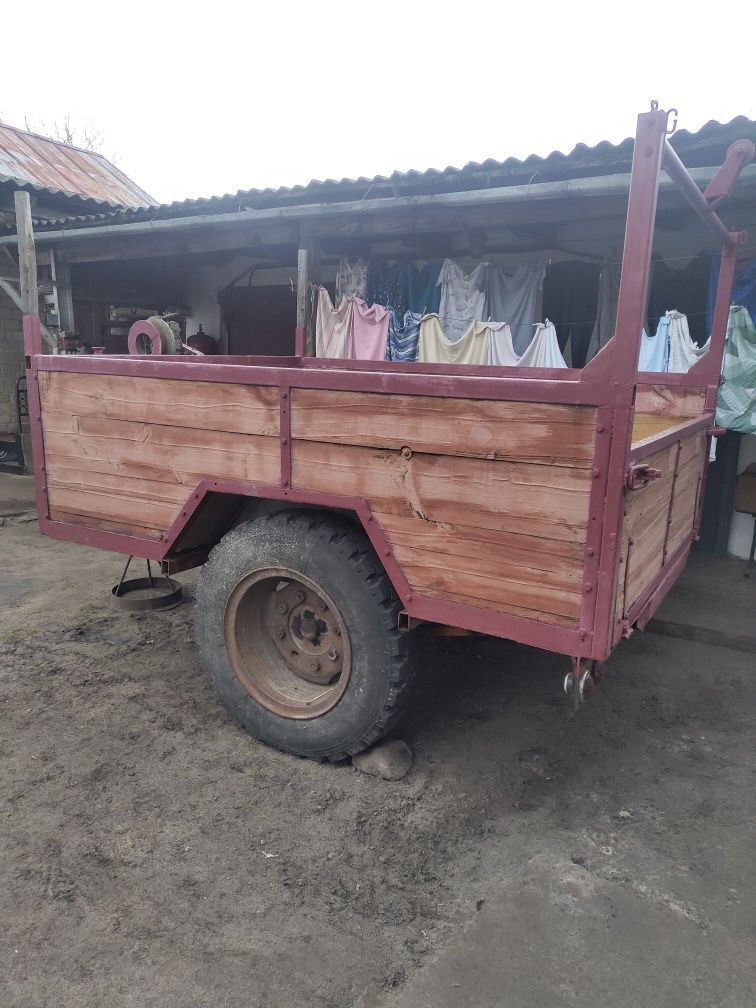 Причеп одноосний