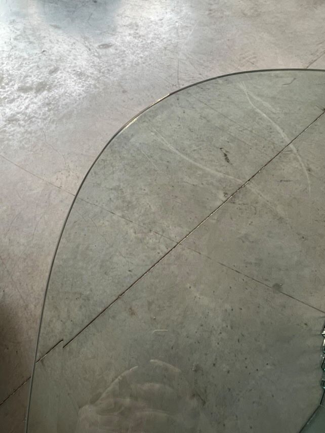 Piękny szklany stół Tonelli design
