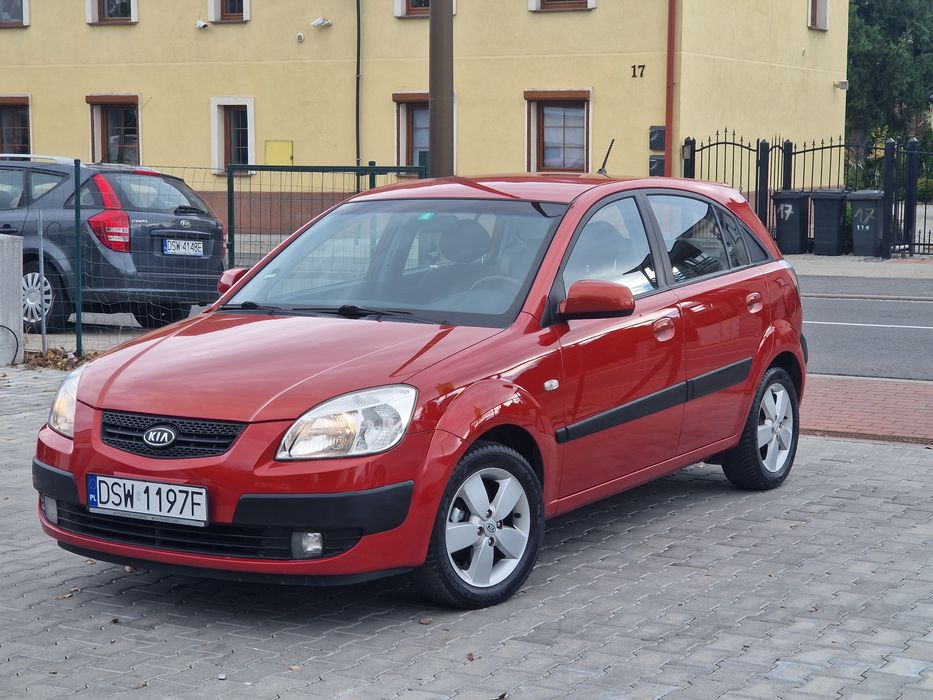 Kia Rio 1.4 Benzyna Alufelgi Czujniki parkowania Mały przebieg bdb sta