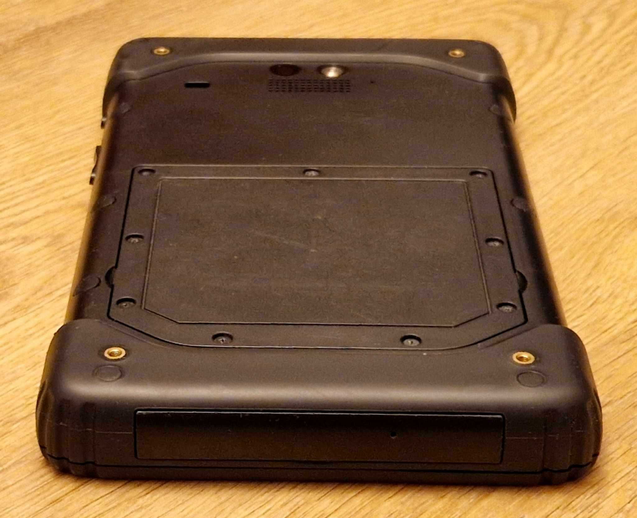 Pancerny tablet przemysłowy handheld Algiz RT7 7,0"