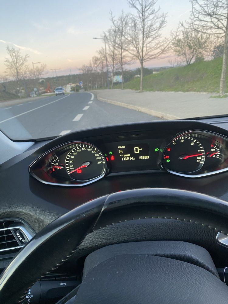 Peugeot com possibilidade de financiamento