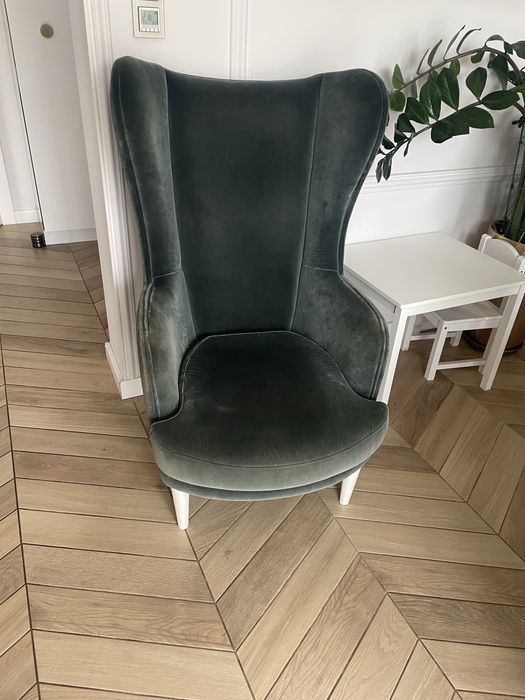 Fotel tylu „ uszak” firmy Novelle , welurowy, zielony