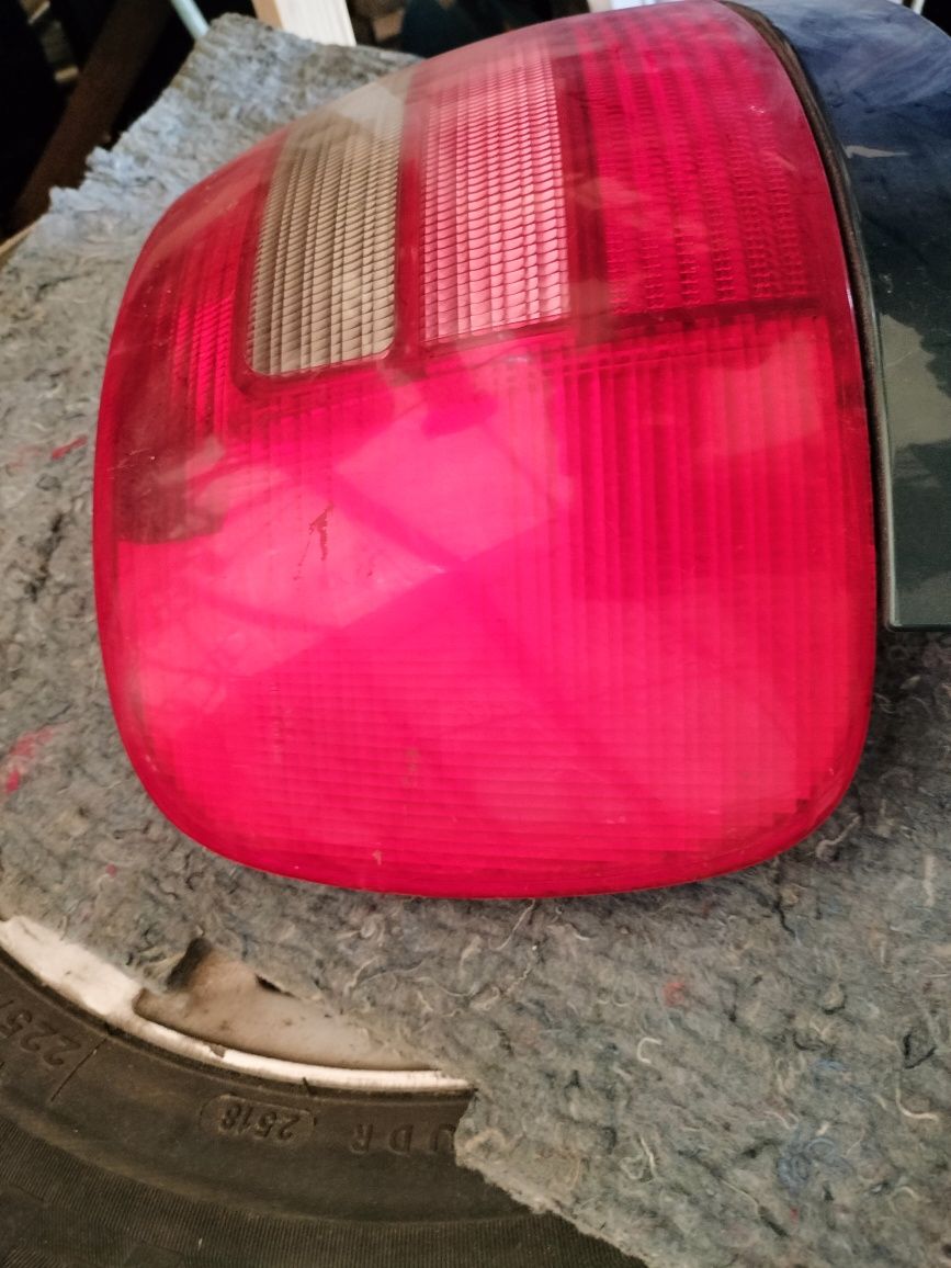 Audi A4 b5 sedan lampa tył lewa