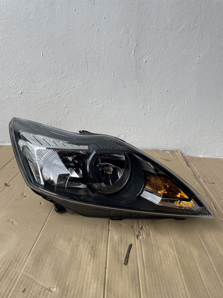 Lampa prawa Ford Focus MK2 Face Lift