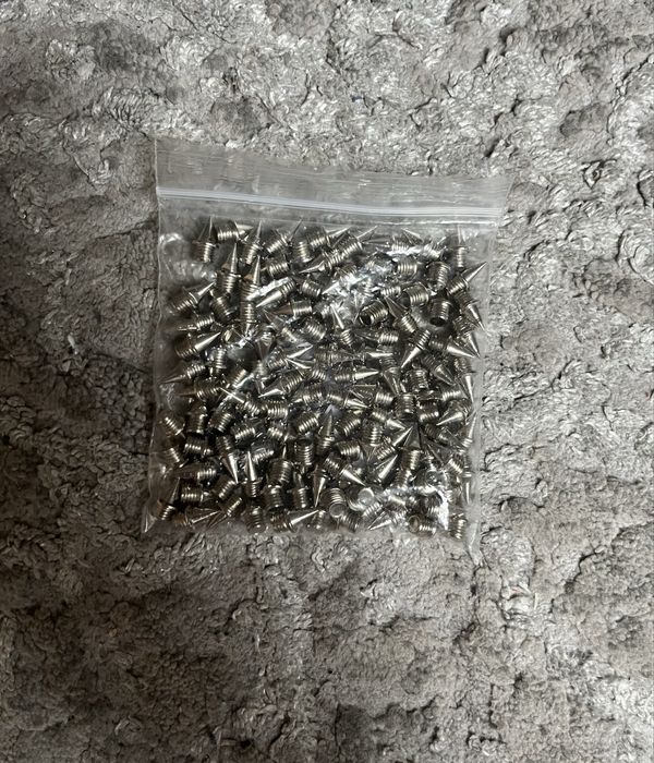 Stalowe wkręty do kolców lekkoatletycznych 7mm NOWE