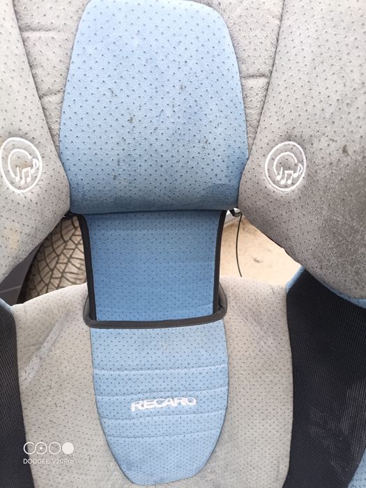 Продам дитяче крісло RECARO  б/в