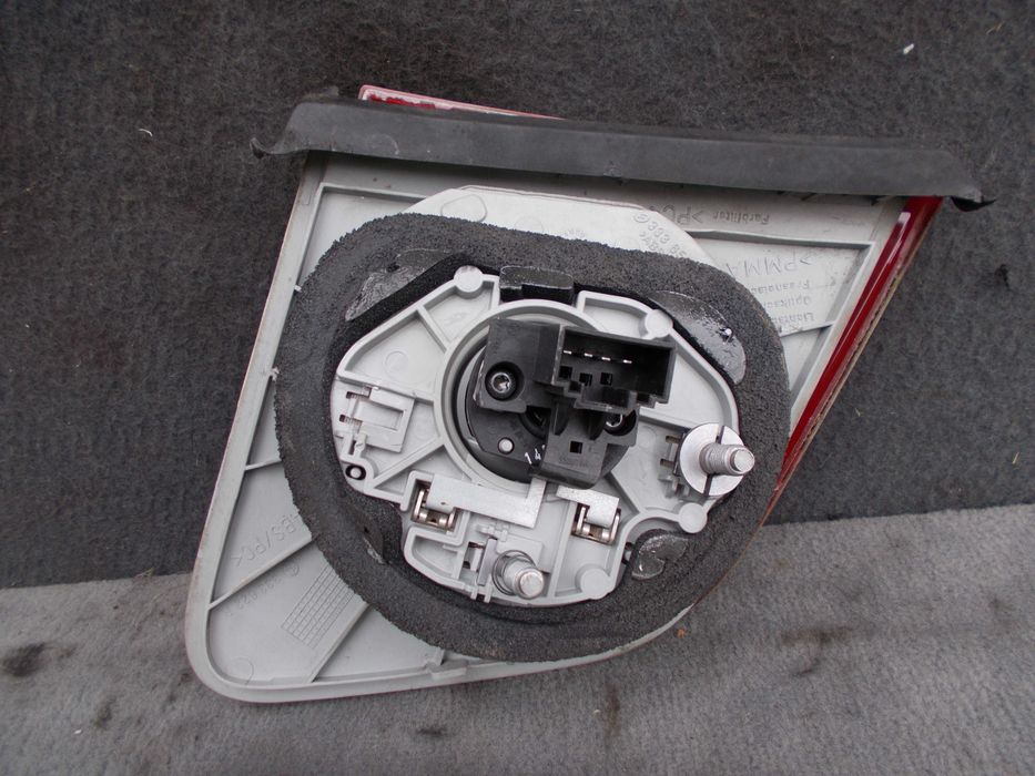 vw PHAETON 3.2 v6 02r lampa tył tylna lewa prawa