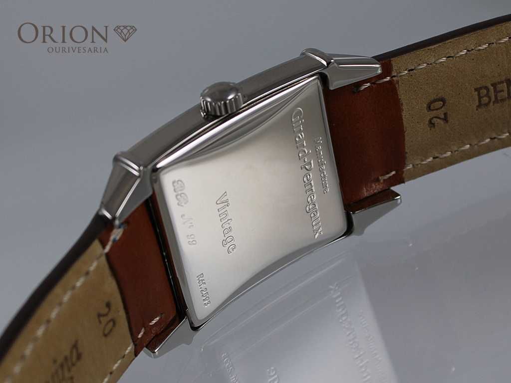 Girard-Perregaux Vintage 1945 // Box & Papers