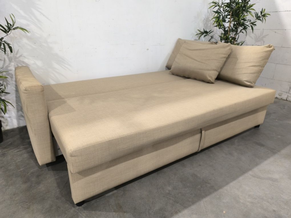 Ładna beżowa sofa z funkcją spania dowóz