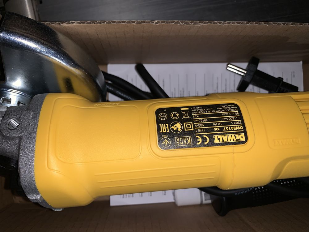 Болгарка 125 DeWalt DWE4157 900Вт оригінал