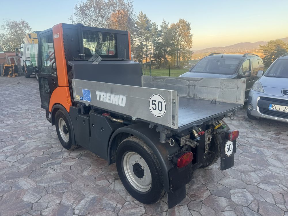 Hako multicar 4x4 tremo polewaczka zamiatarka myjka zima pług piaskark
