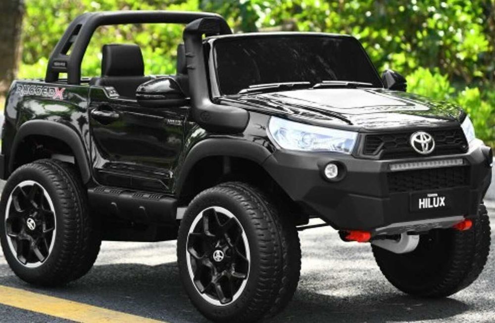 Auto na Akumulator Pojazd Toyota Hillux 4x4 do 60 kg