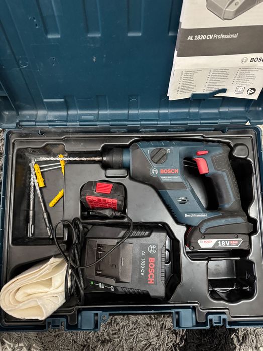 Máquina furar a bateria bosch