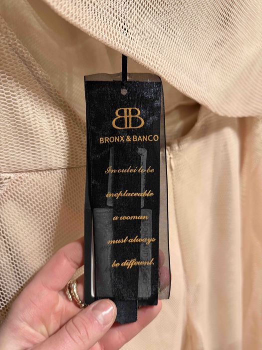 Вечірня молодіжна сукня