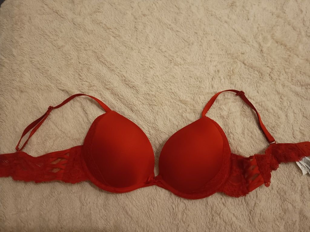 Czerwony Stanik Push-up 75C