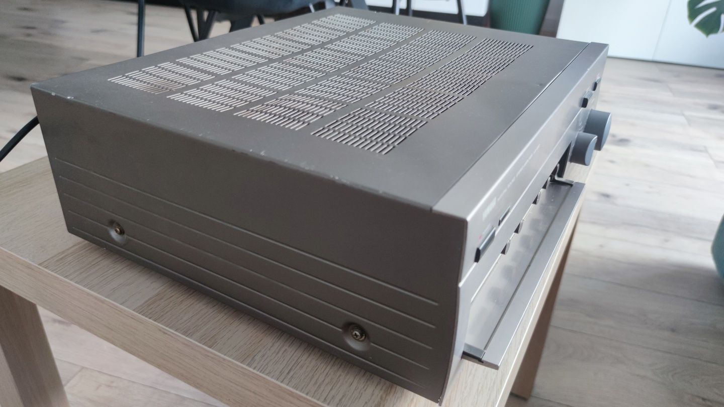 YAMAHA AX-590 -  Wzmacniacz