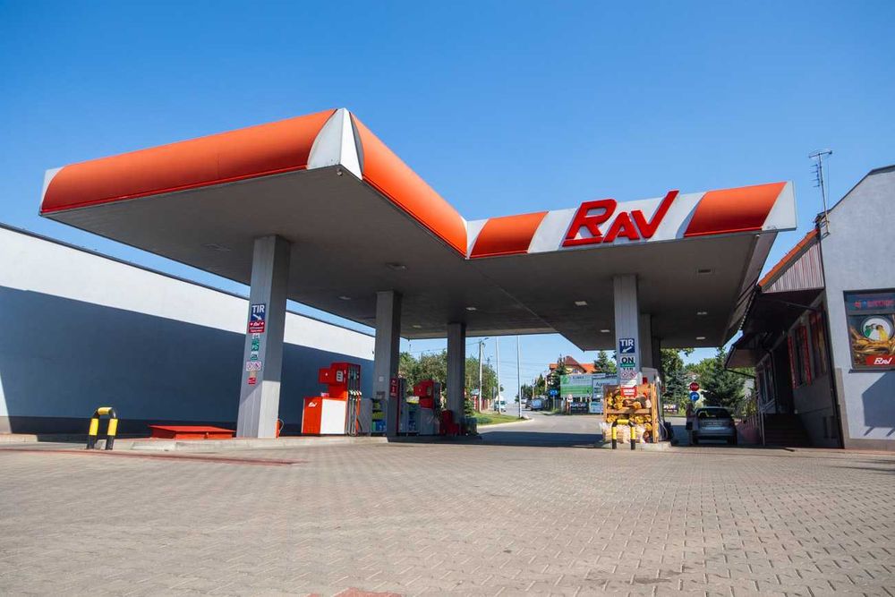 Stacja benzynowa z pełnym zapleczem i doskonałą lokalizacją.