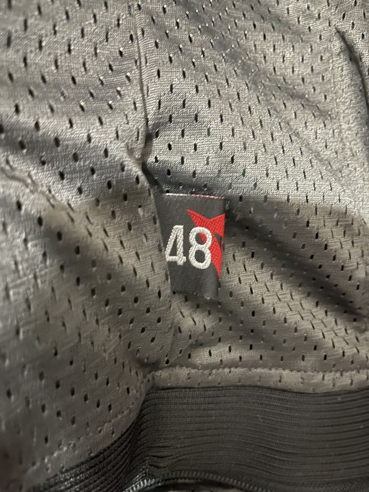 Casaco Dainese em bom estado