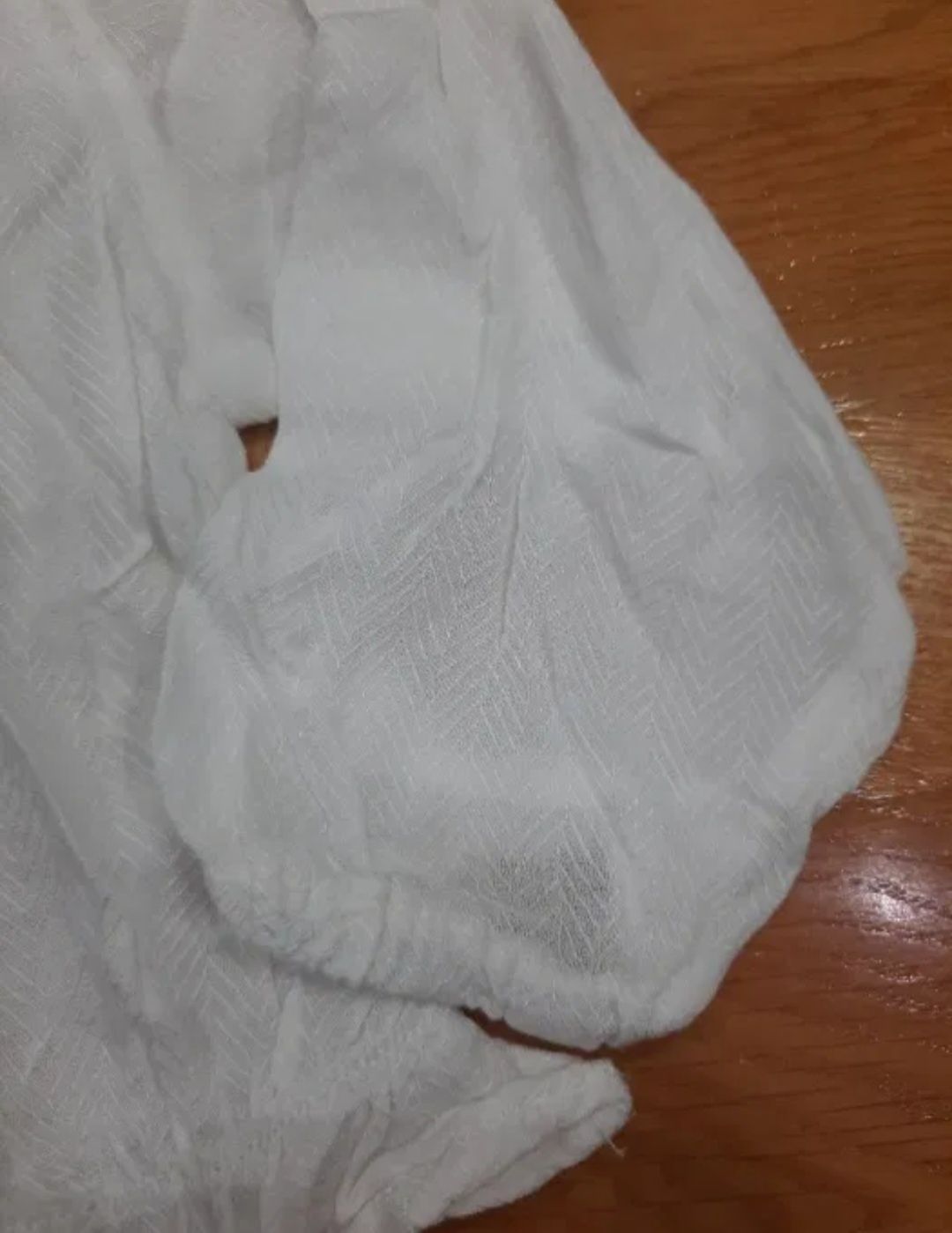Elegancka białą bluzeczka Reserved 74 cm