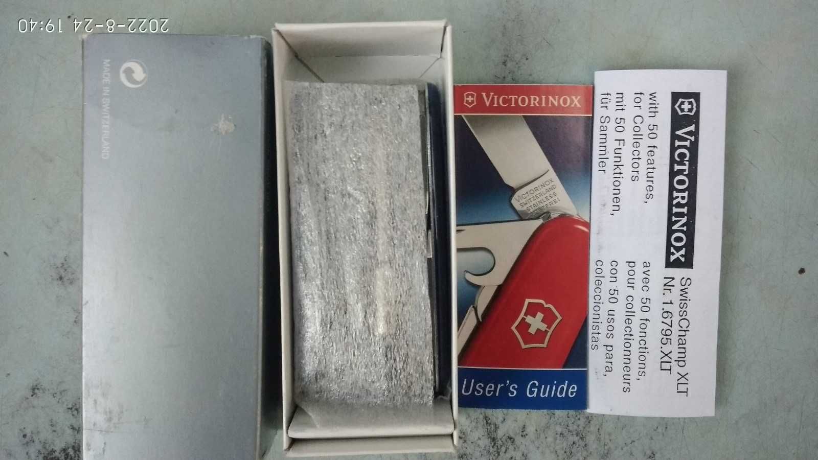 Швейцарский складной нож Victorinox Swisschamp 1.6795.XLT