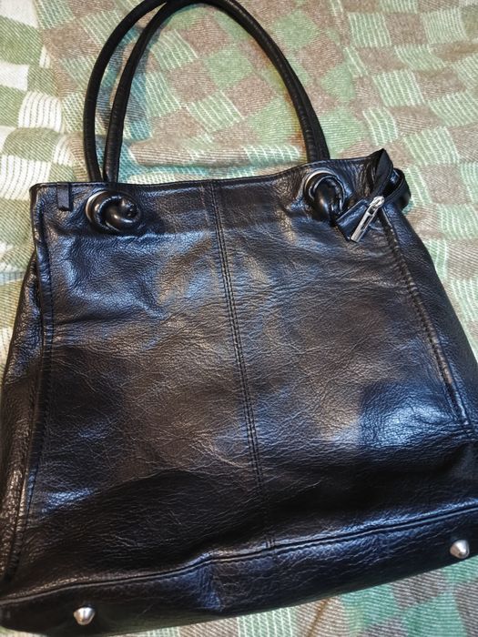 Сумка продається  шкіряна!