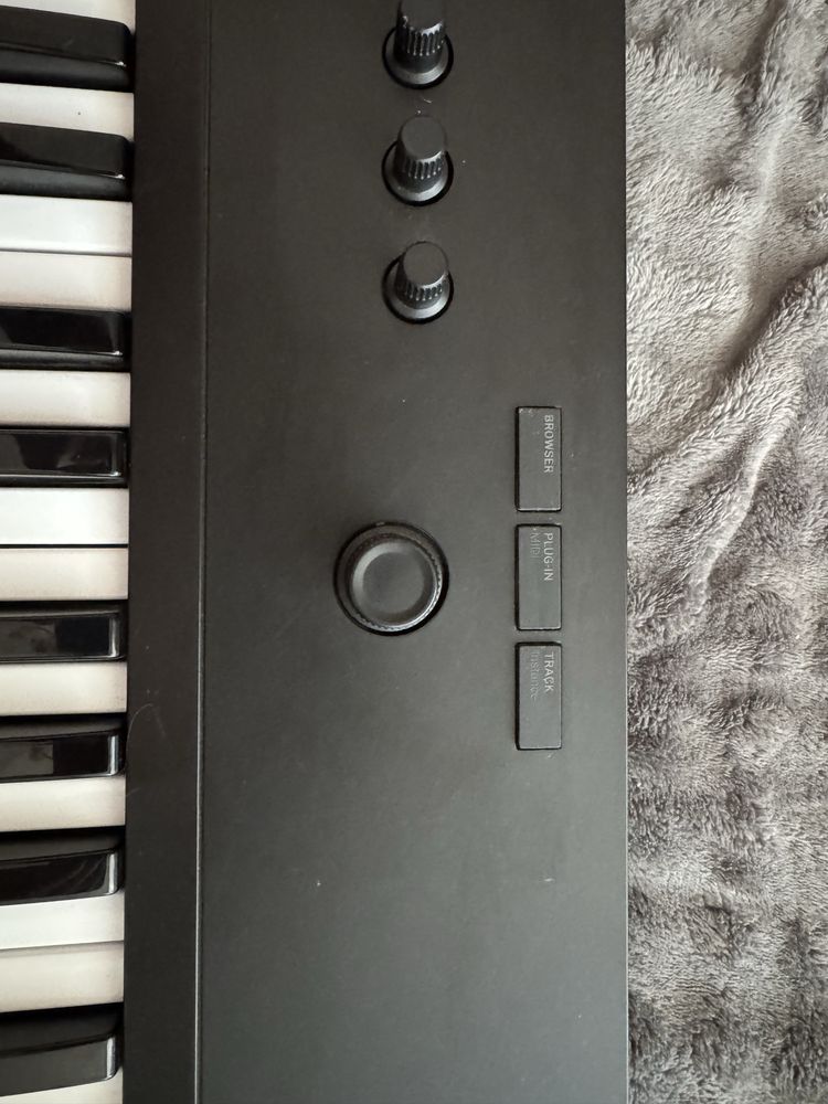 MIDI-клавіатура Native Instruments Komplete Kontrol A61 (як нова)