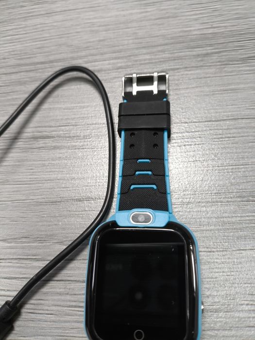 Smartwatch dla dzieci kamerą SIM GPS czarno niebieski