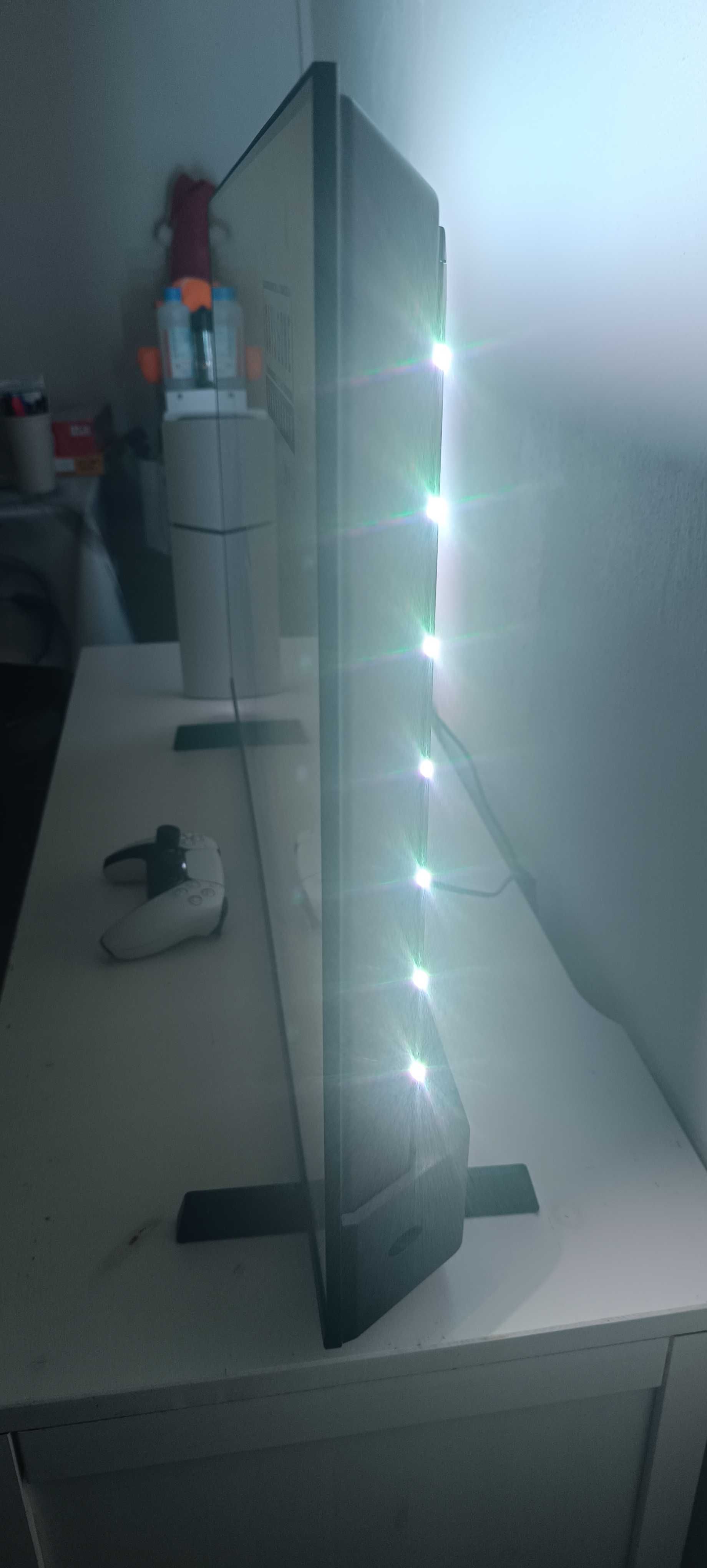 PS5 Slim e TV 4k ambilight da Phillips 43 polegadas
