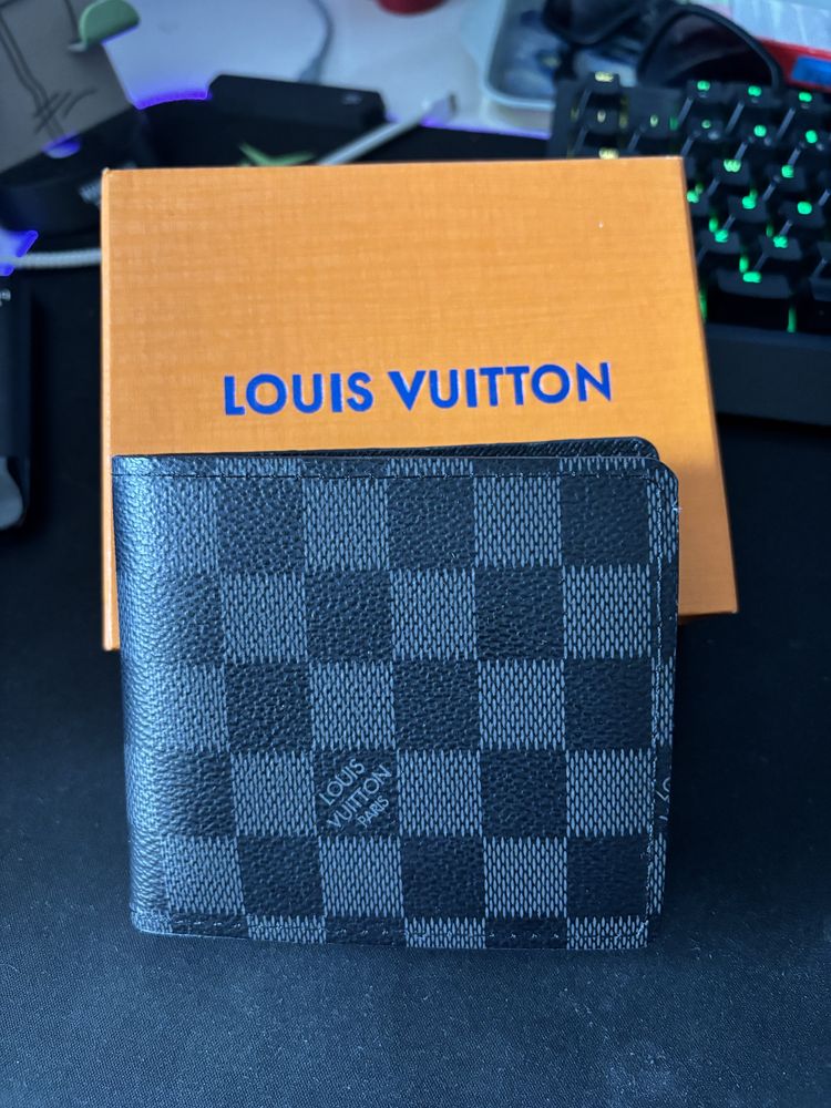 Vendo/Troco Carteira Louis Vuitton