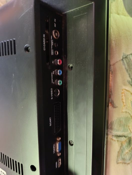 Телевізор TECHNIKA з DVD