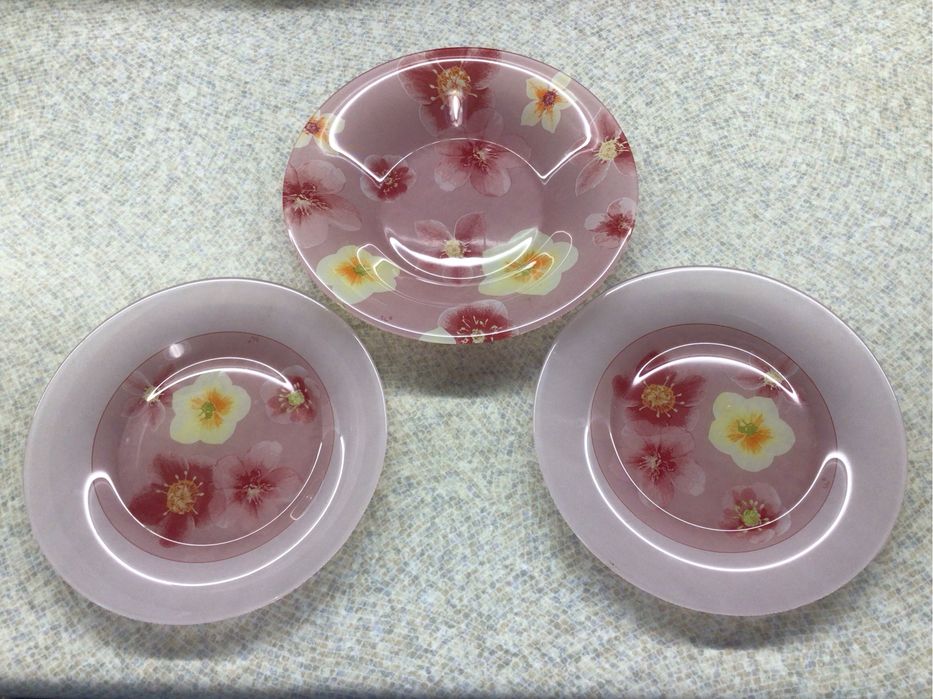 Тарелка суповая и закусочные.