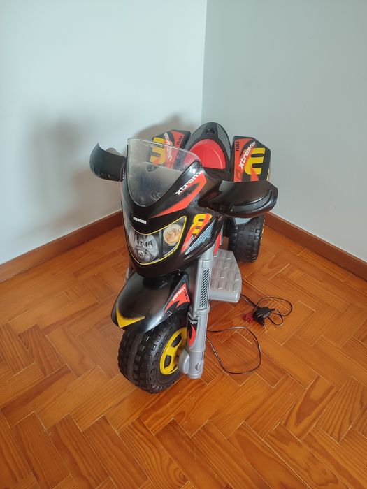 Mota elétrica criança