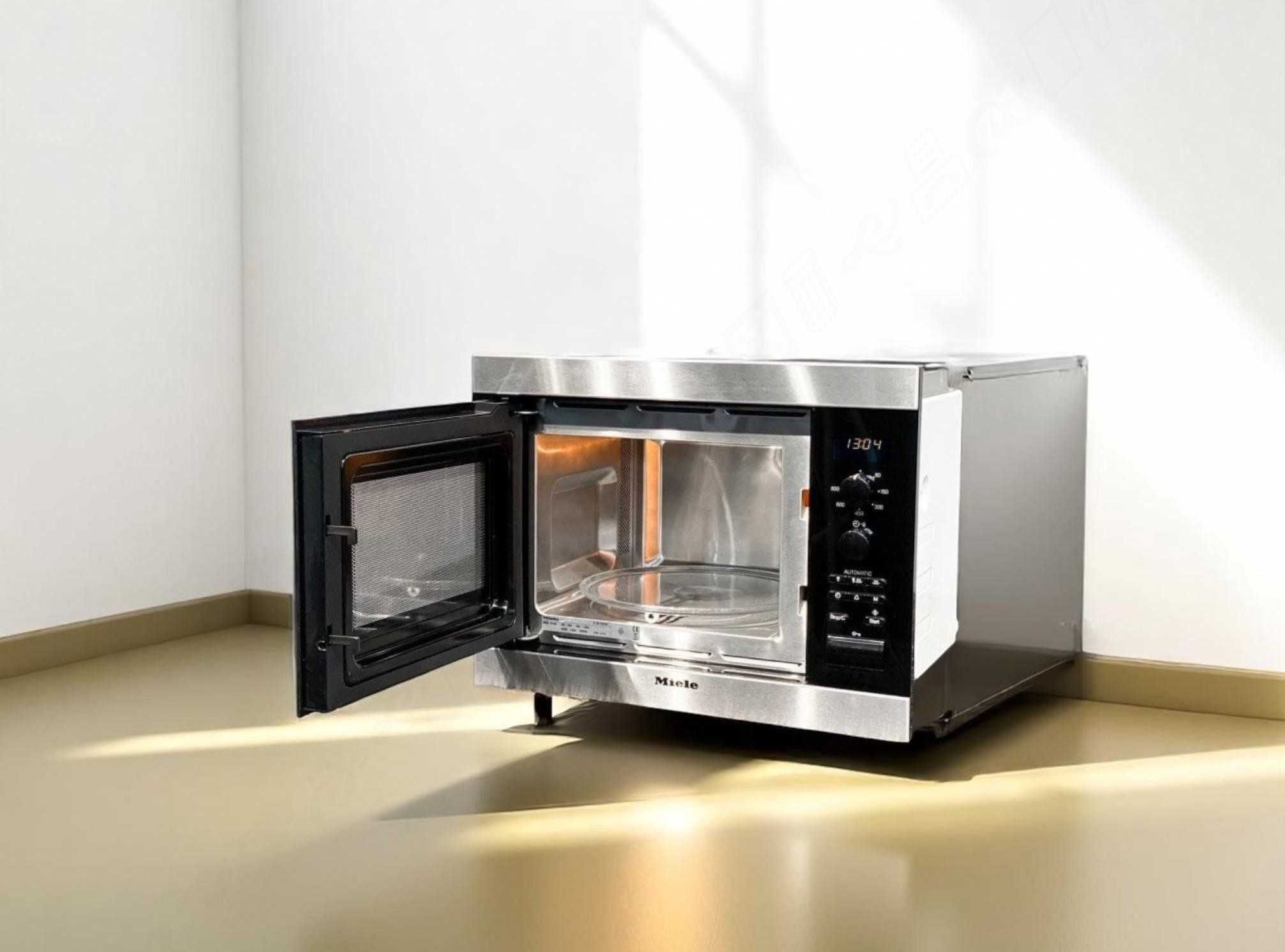 Мікрохвильова піч Miele / Миле M8151-2, 17 л, вбудована, хром
