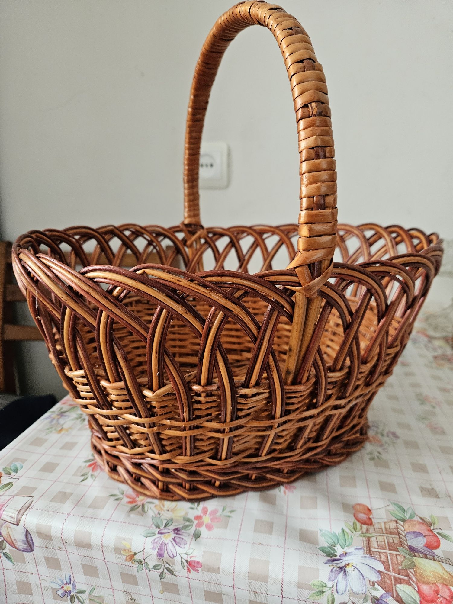 Кошелка корзина из лозы