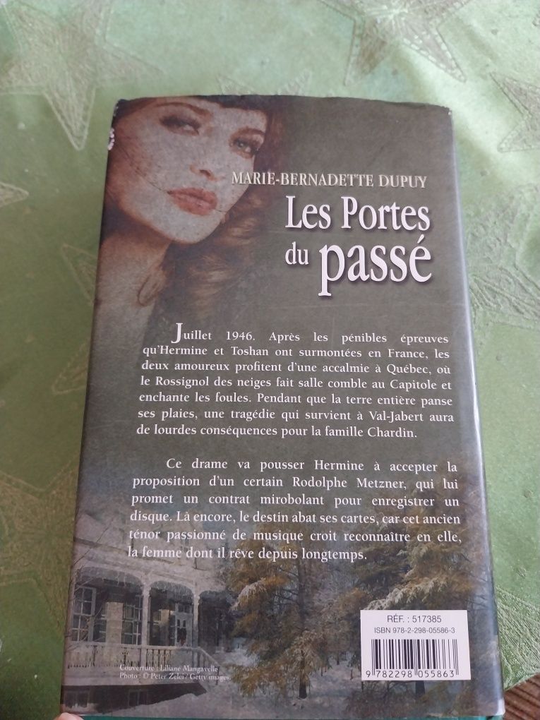 Les portes du passé. Portes incluídos.