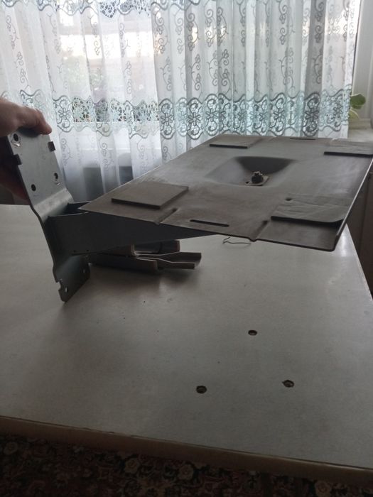 Кронштейн полка для телевизора