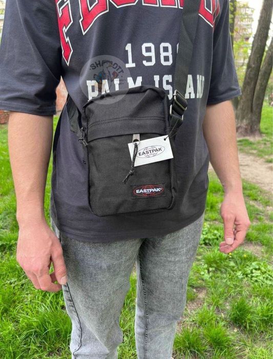 Сумка через плече/месенджер EASTPACK