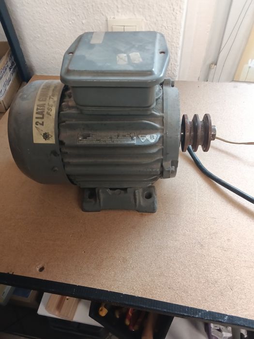 Silnik elektryczny 0,75 kW / 380 V – Tamel S.A. 2SG90S6