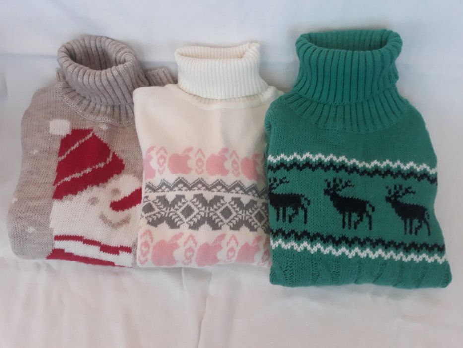 Тёплые ,мягкие,приятные телу свитера для девочки с Новогодним принтом