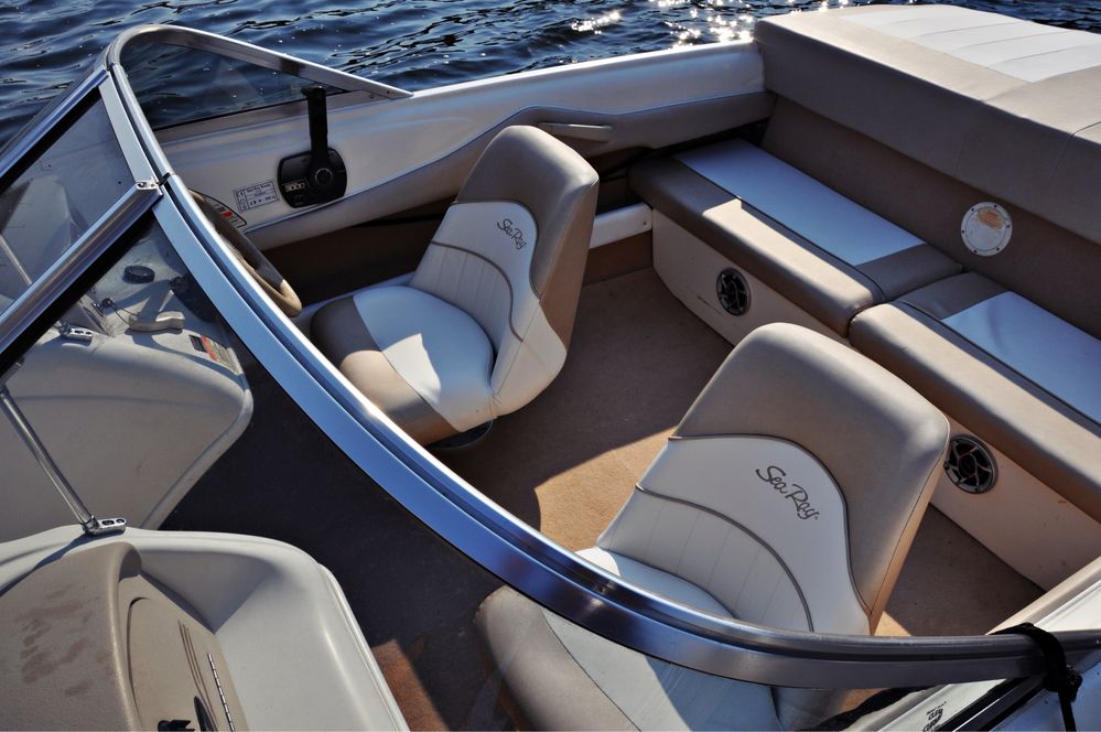 Barco Sea Ray c/ Novo