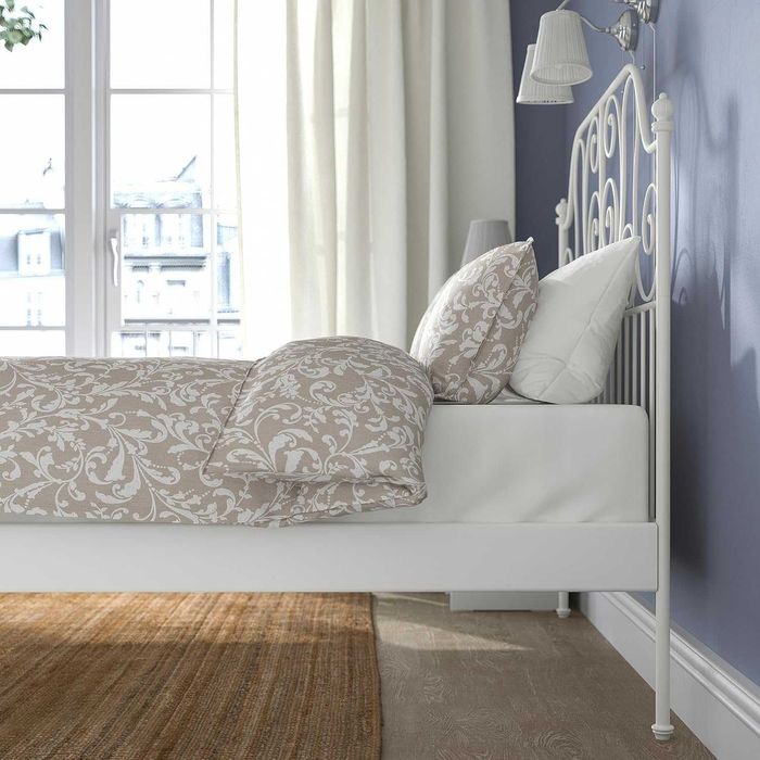 Cama casal Ikea LAYRVIK com colchão - 140x200 cm